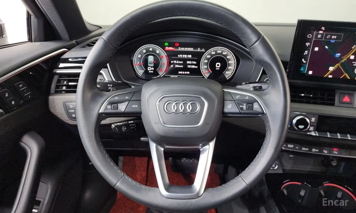 Фото 13 - Audi A4