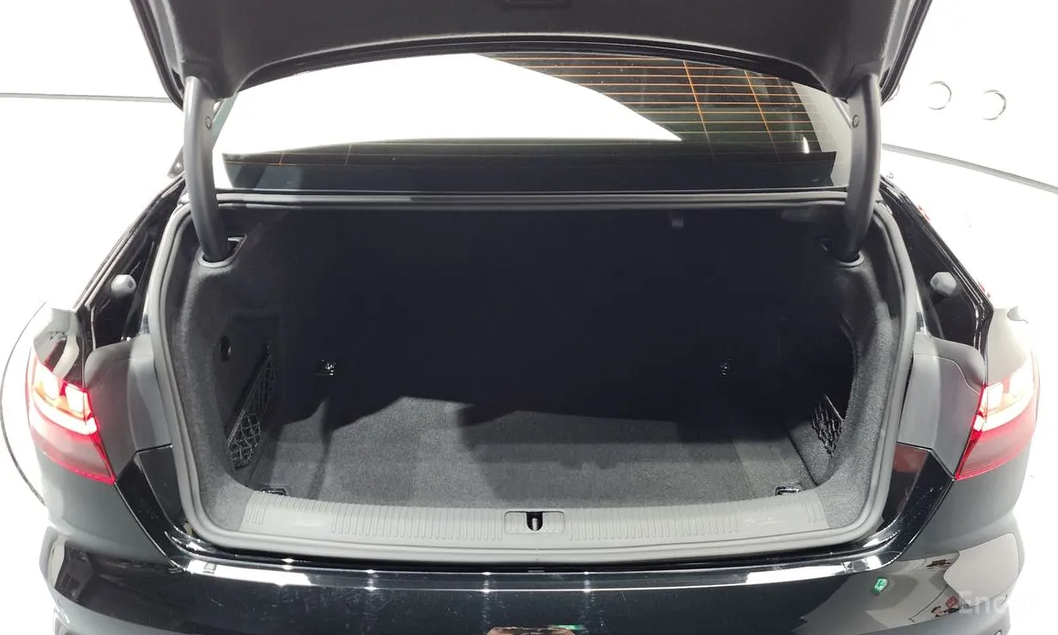 Фото 20 - Audi A4