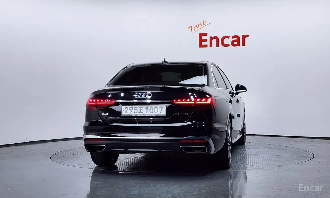 Фото 4 - Audi A4