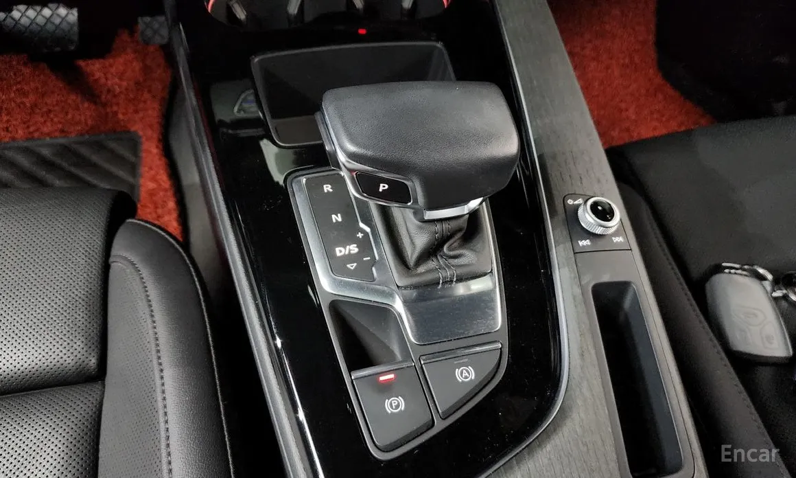 Фото 9 - Audi A4