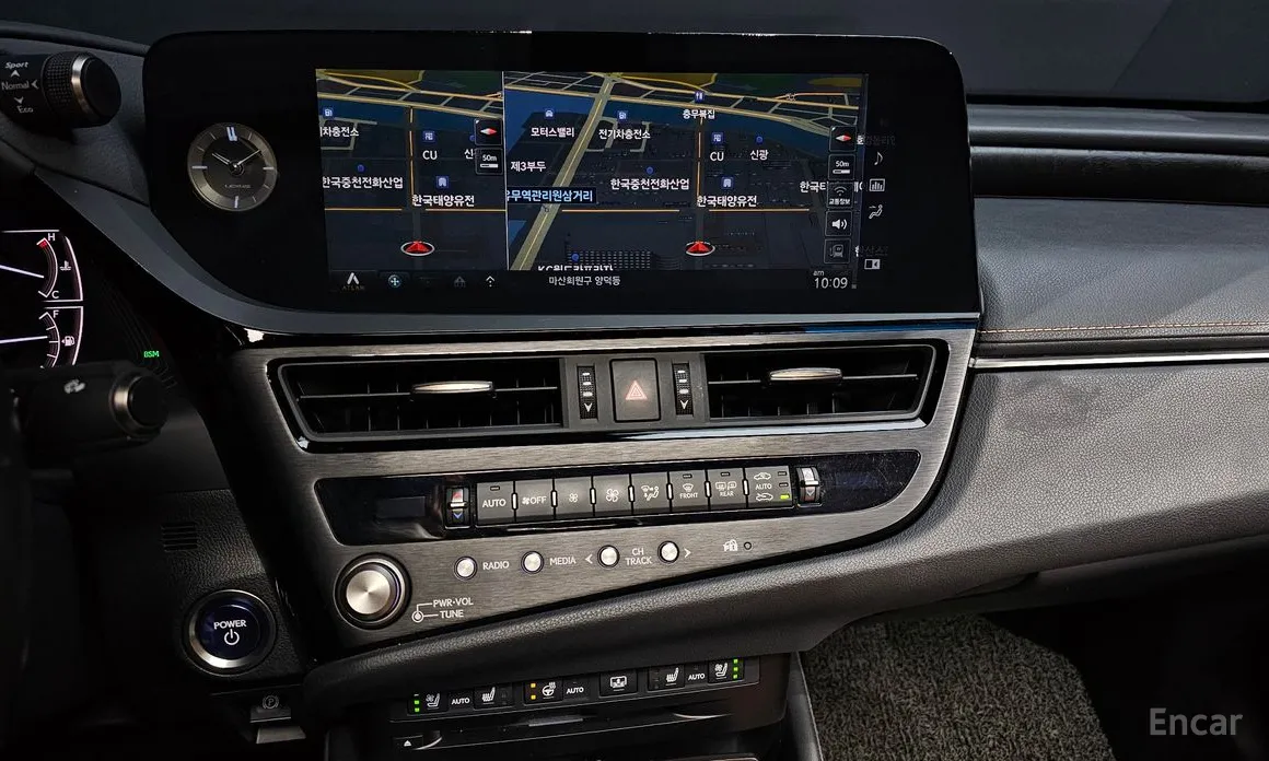 Фото 14 - Lexus ES