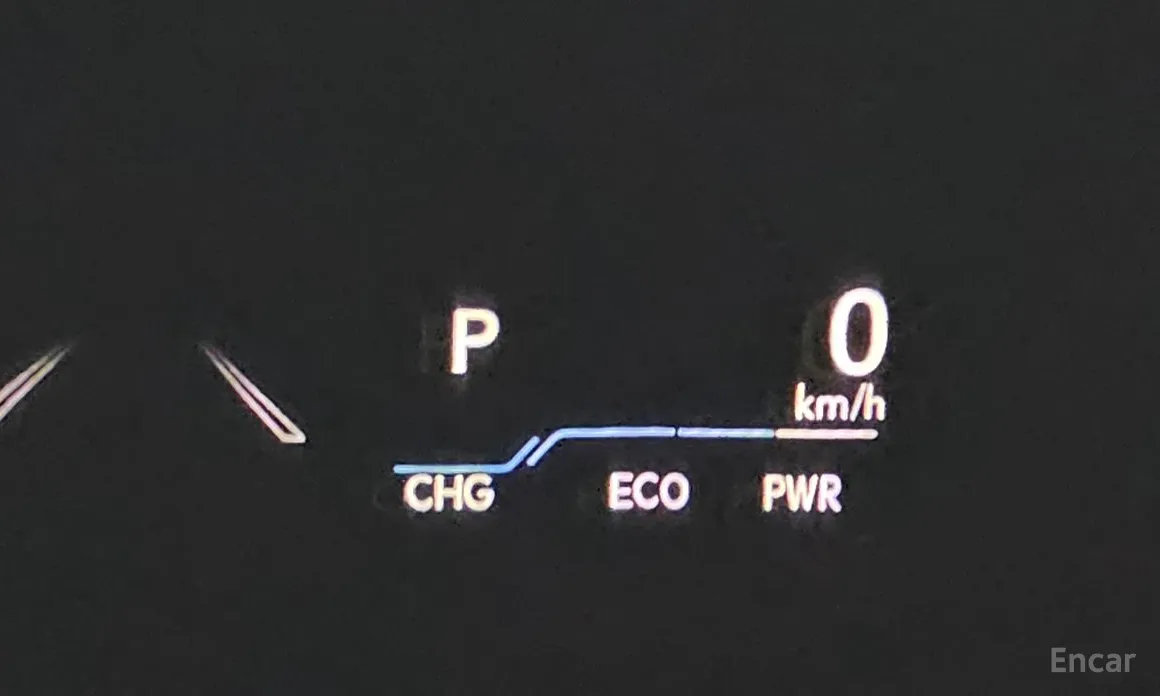 Фото 19 - Lexus ES