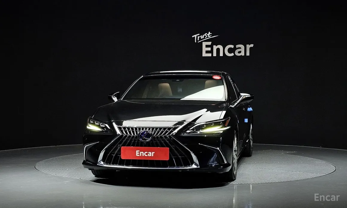 Фото 3 - Lexus ES