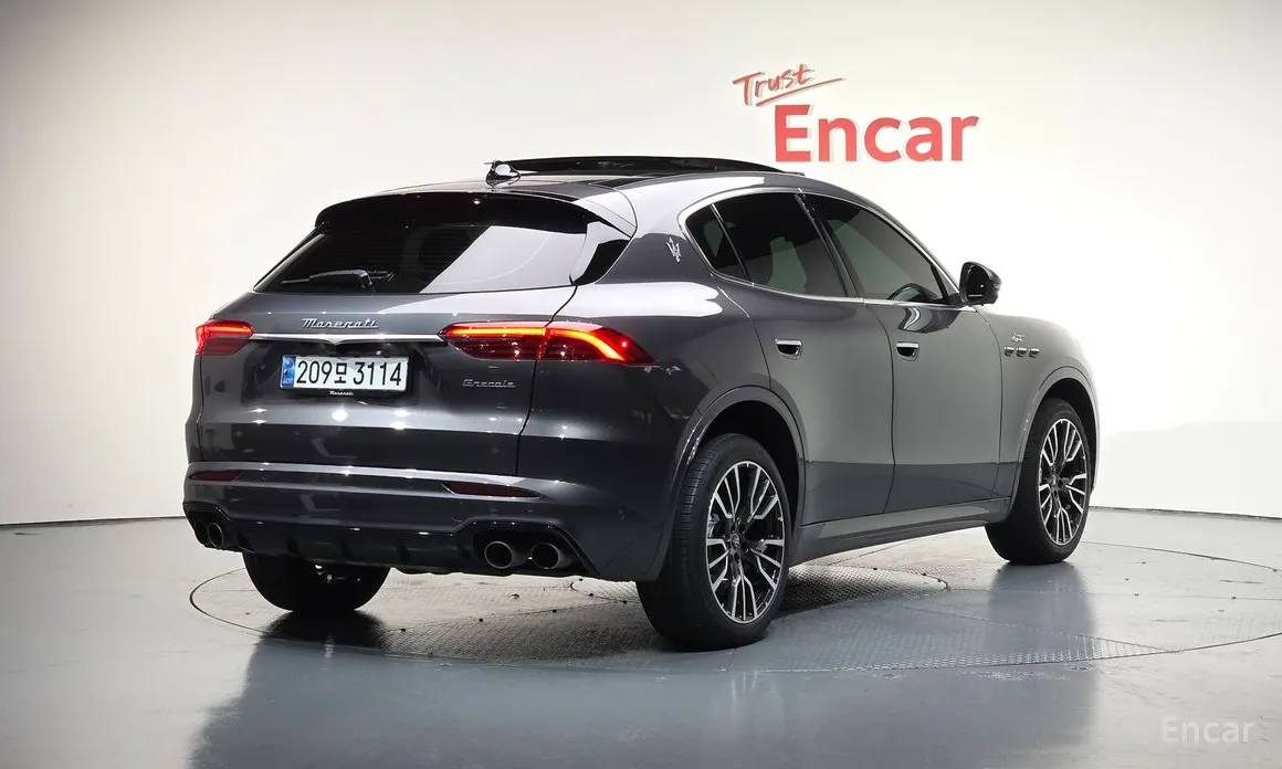 Фото 2 - Maserati Grecale