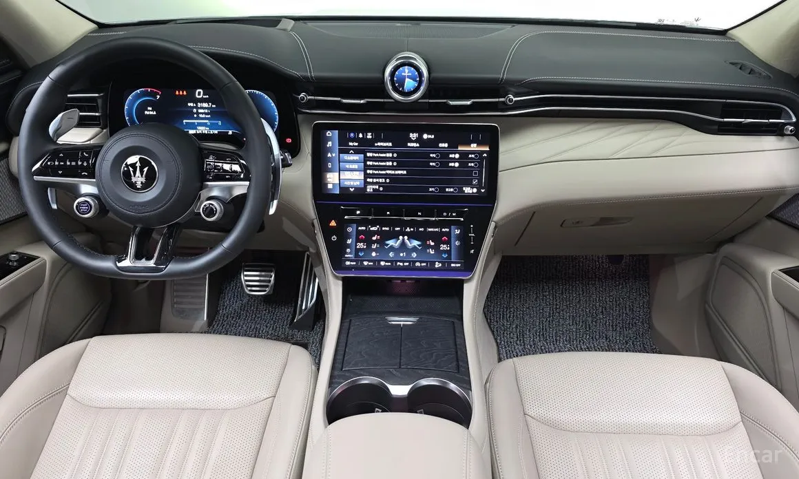 Фото 7 - Maserati Grecale