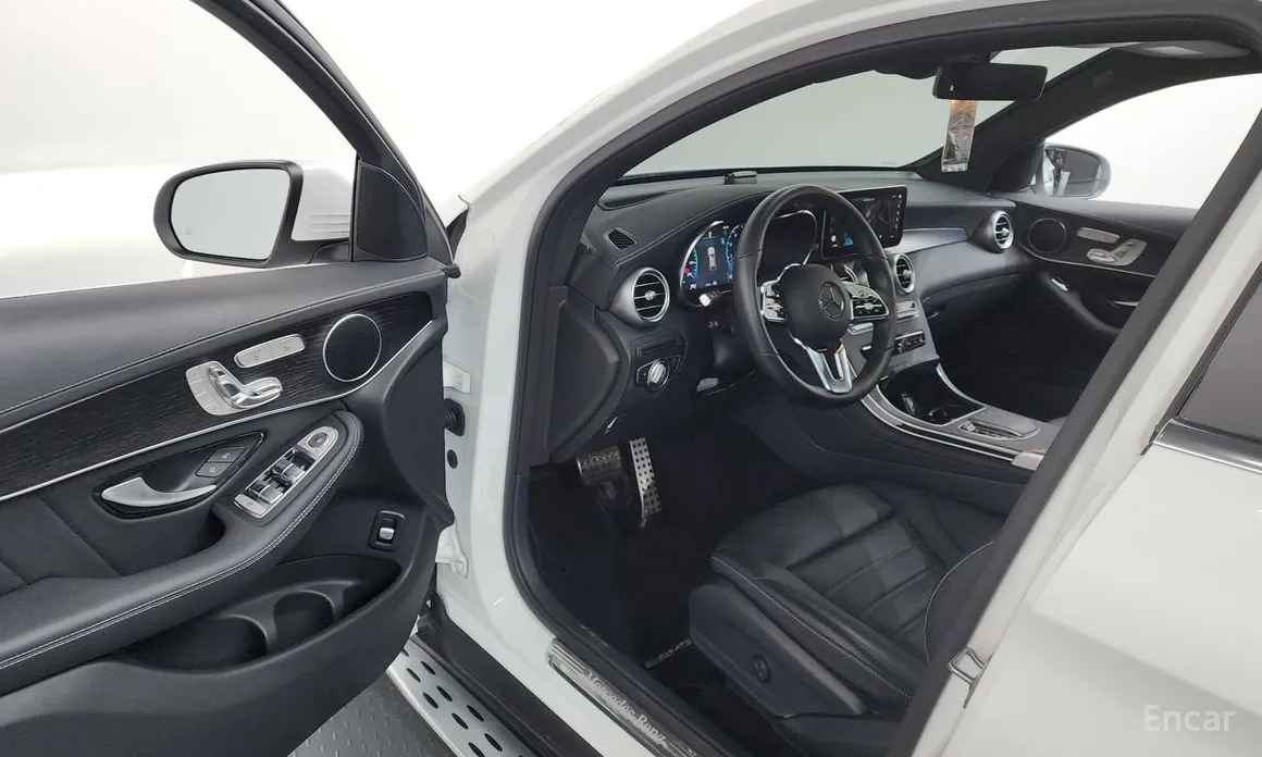 Mercedes-Benz GLC-Class 2016 GCL300 4MATIC Coupe