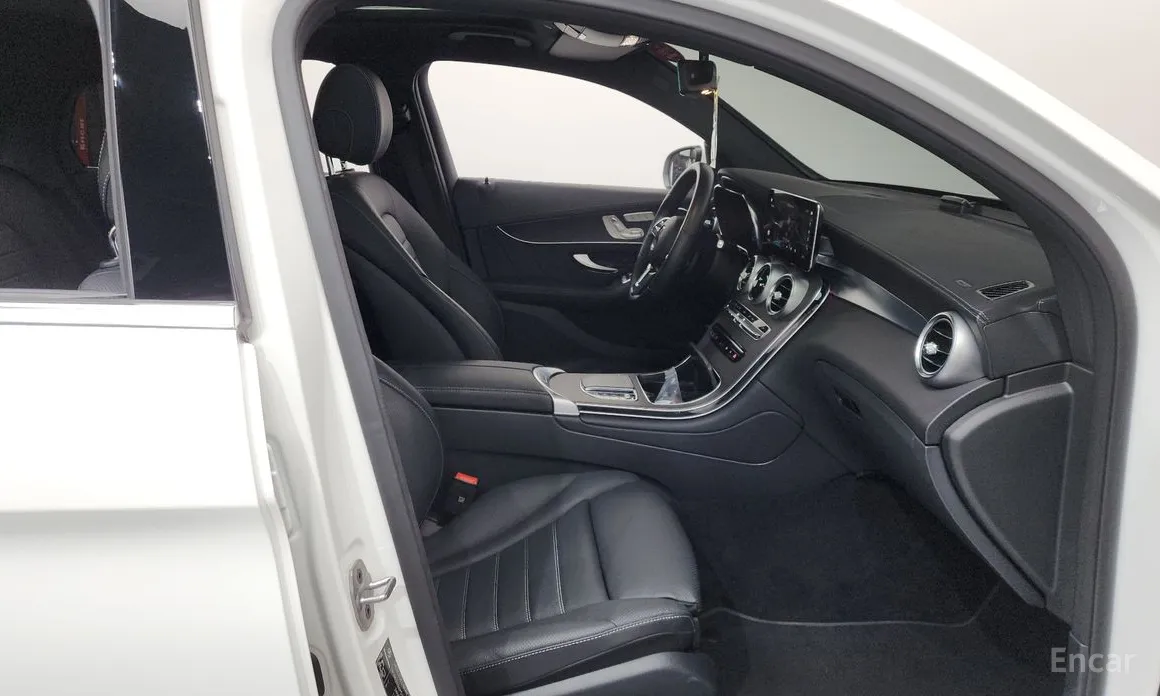 Mercedes-Benz GLC-Class 2016 GCL300 4MATIC Coupe