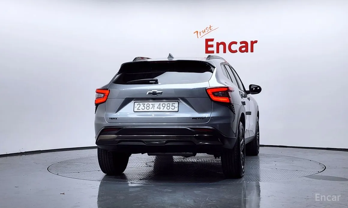 Фото 4 - Chevrolet Trax