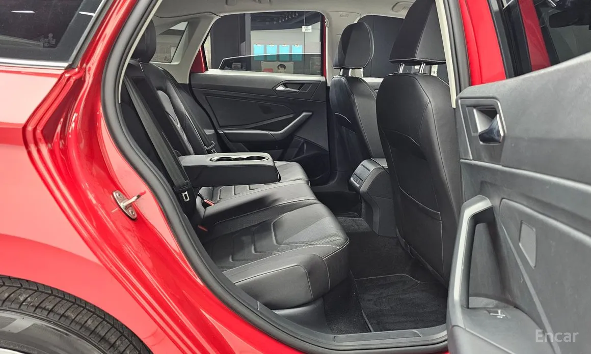 Фото 12 - Volkswagen Jetta