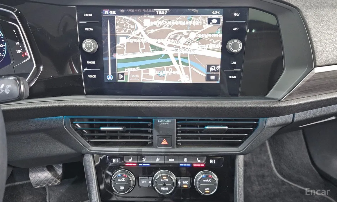 Фото 14 - Volkswagen Jetta