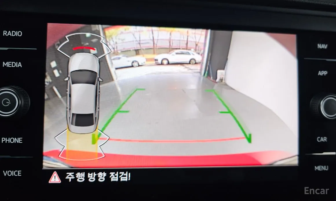 Фото 15 - Volkswagen Jetta