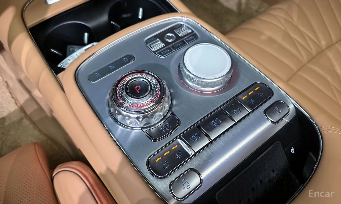 Фото 9 - Genesis G90