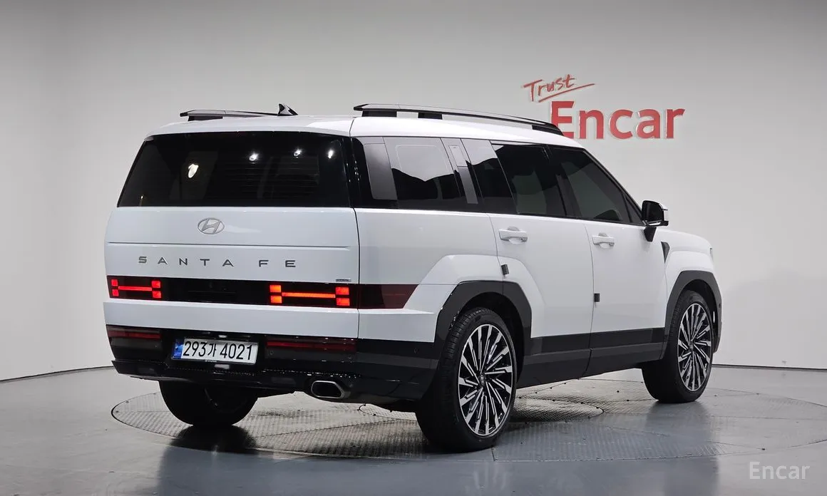 Фото 2 - Hyundai Santa Fe