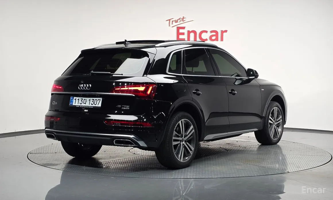 Фото 2 - Audi Q5