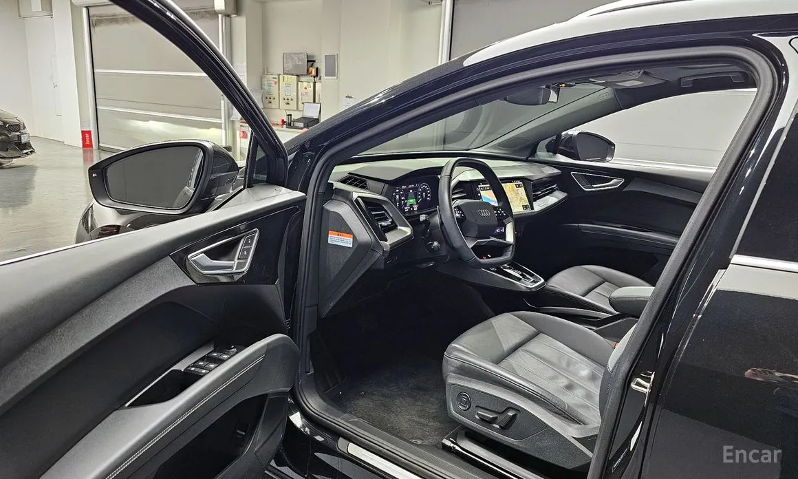 Фото 10 - Audi Q4 e-tron