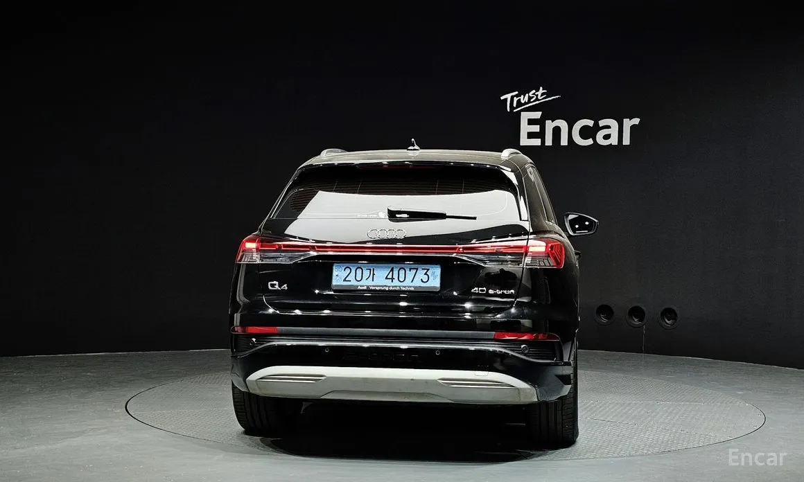 Фото 4 - Audi Q4 e-tron