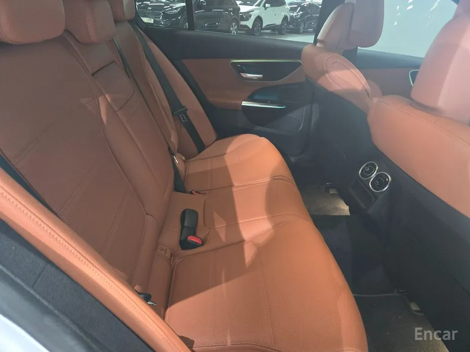 Фото 12 - Mercedes-Benz C-Class