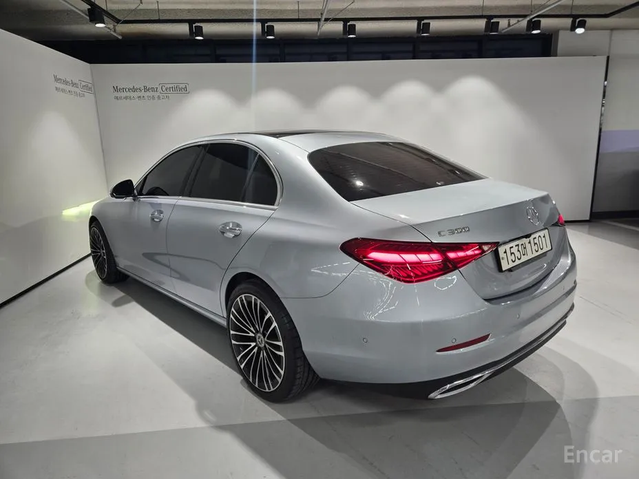 Фото 19 - Mercedes-Benz C-Class