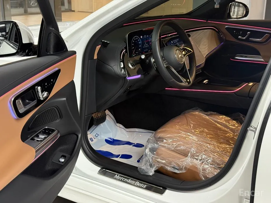 Фото 10 - Mercedes-Benz E-Class