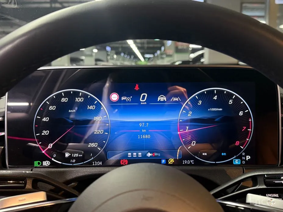 Фото 8 - Mercedes-Benz E-Class