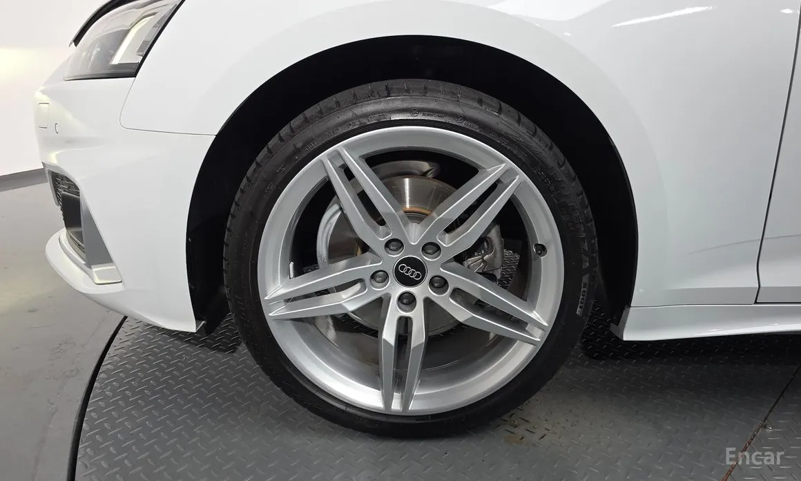 Фото 5 - Audi A5