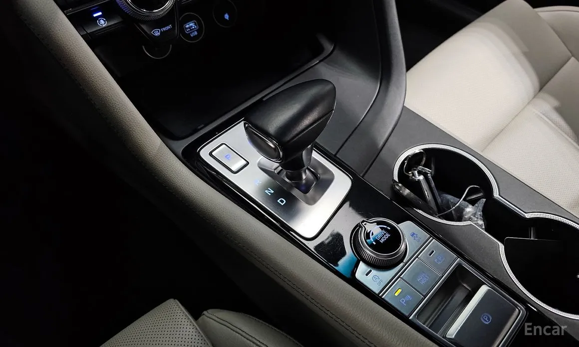 Фото 9 - Genesis G70