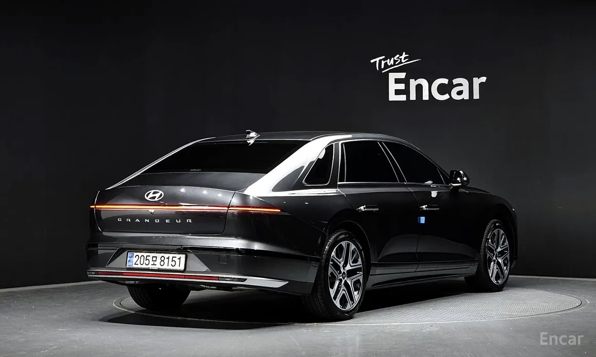 Фото 2 - Hyundai Grandeur