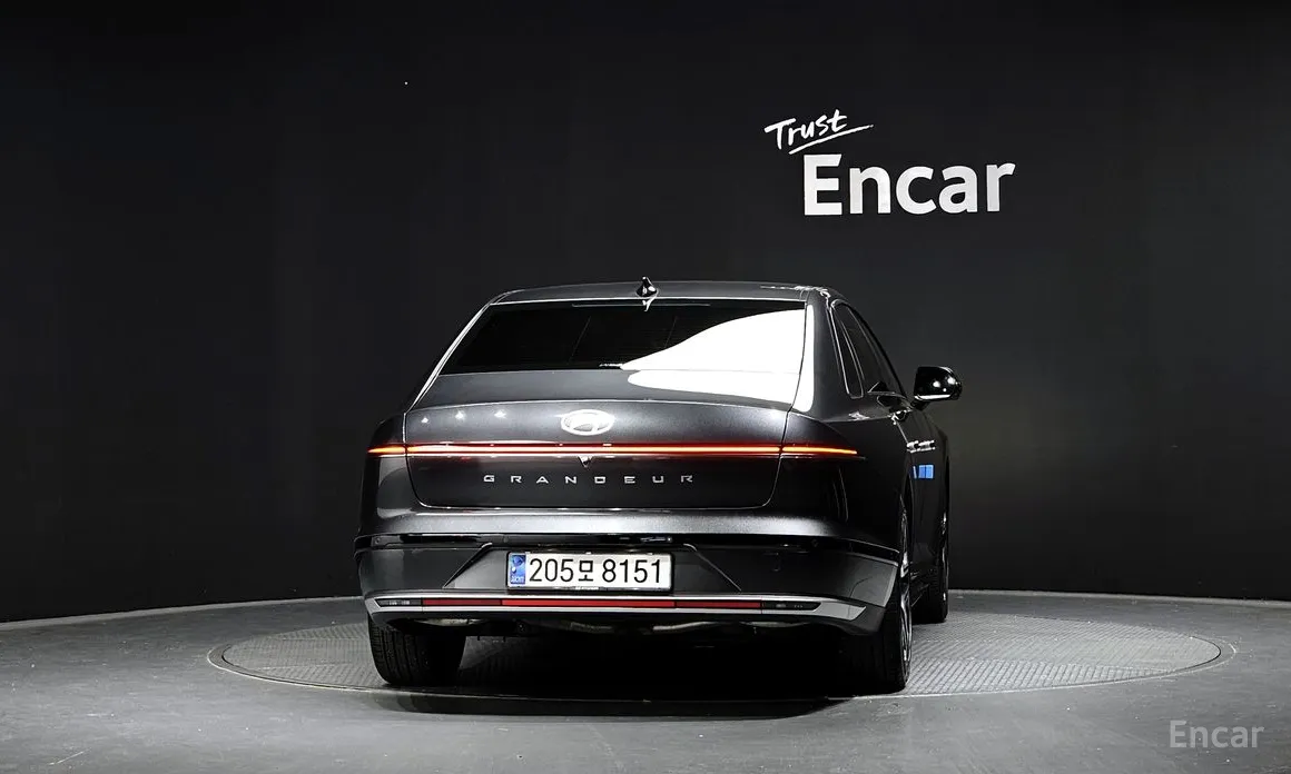 Фото 4 - Hyundai Grandeur