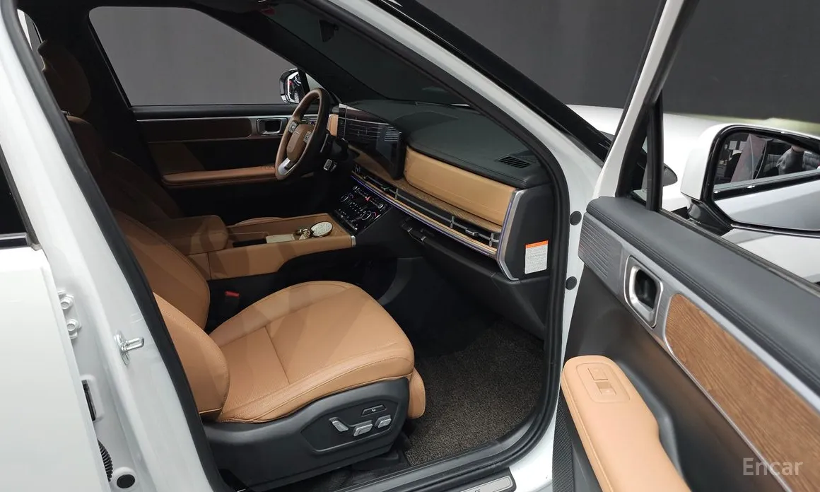 Фото 10 - Hyundai Santa Fe