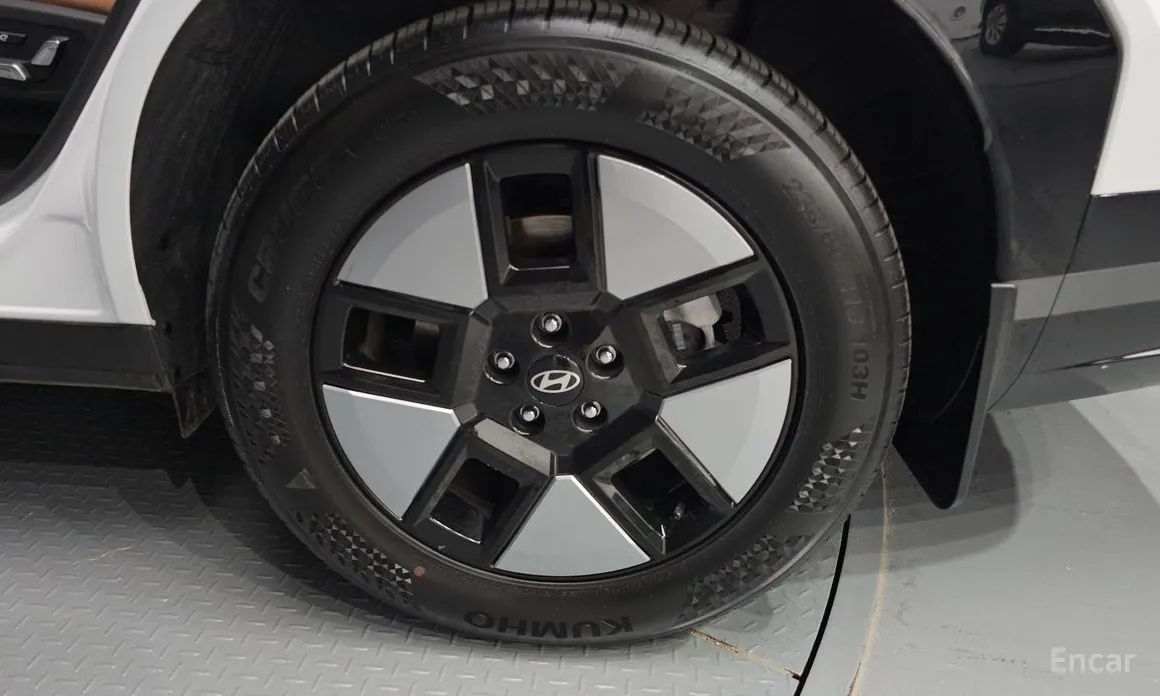 Фото 5 - Hyundai Santa Fe