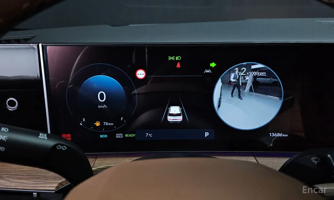 Фото 8 - Hyundai Santa Fe