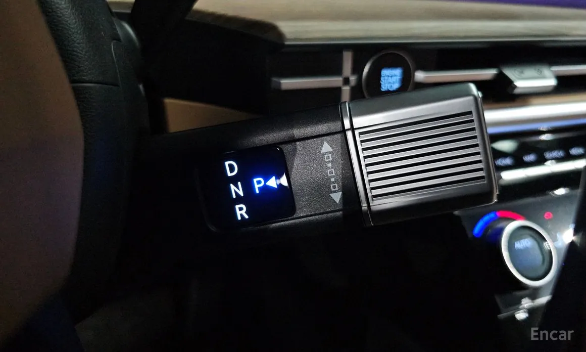 Фото 9 - Hyundai Santa Fe