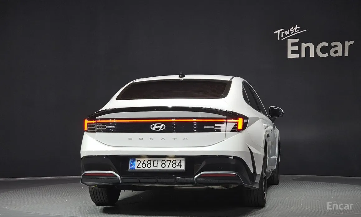 Фото 4 - Hyundai Sonata