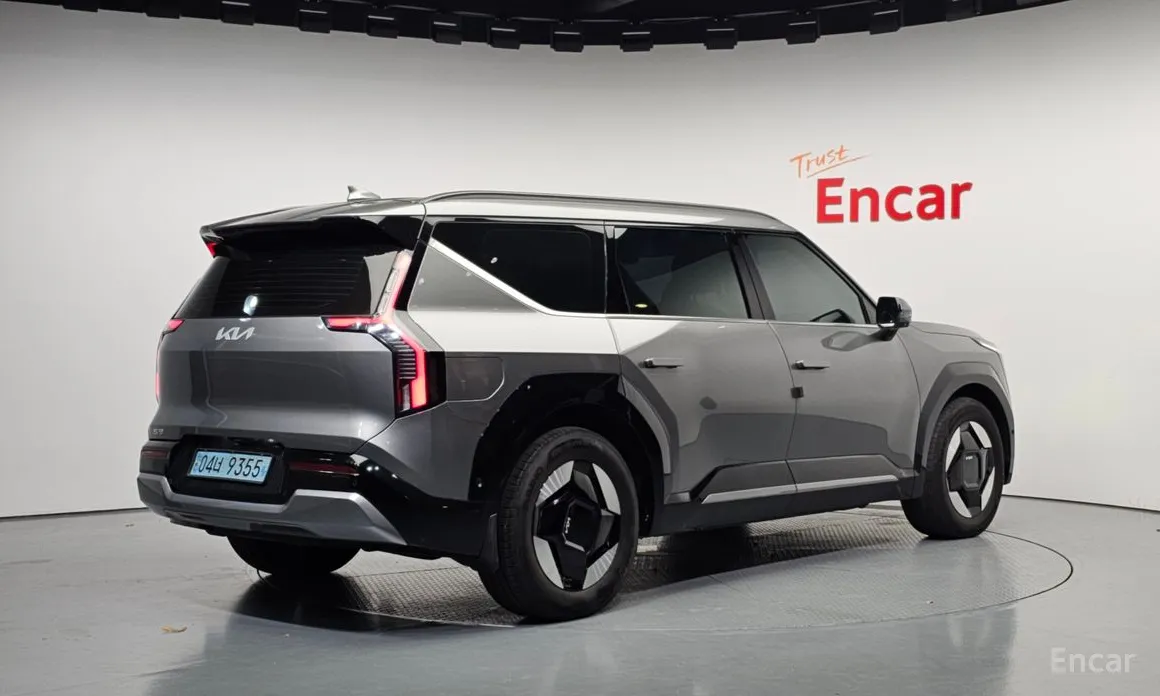 Фото 2 - Kia EV9