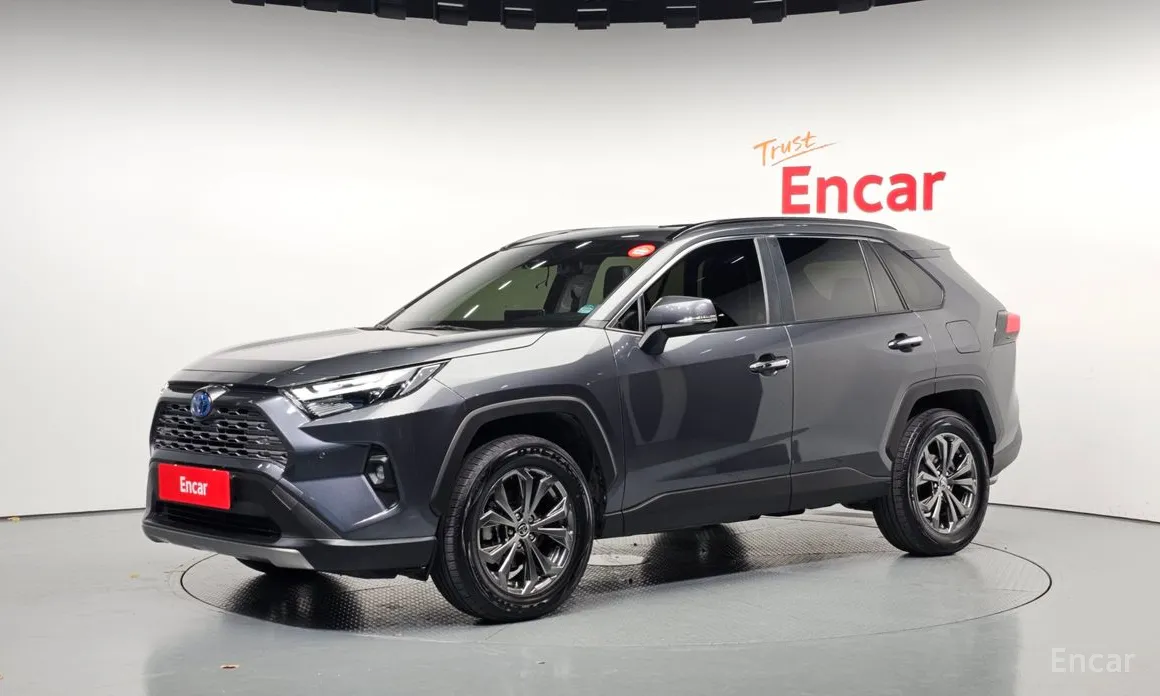 Фото 1 - Toyota RAV4