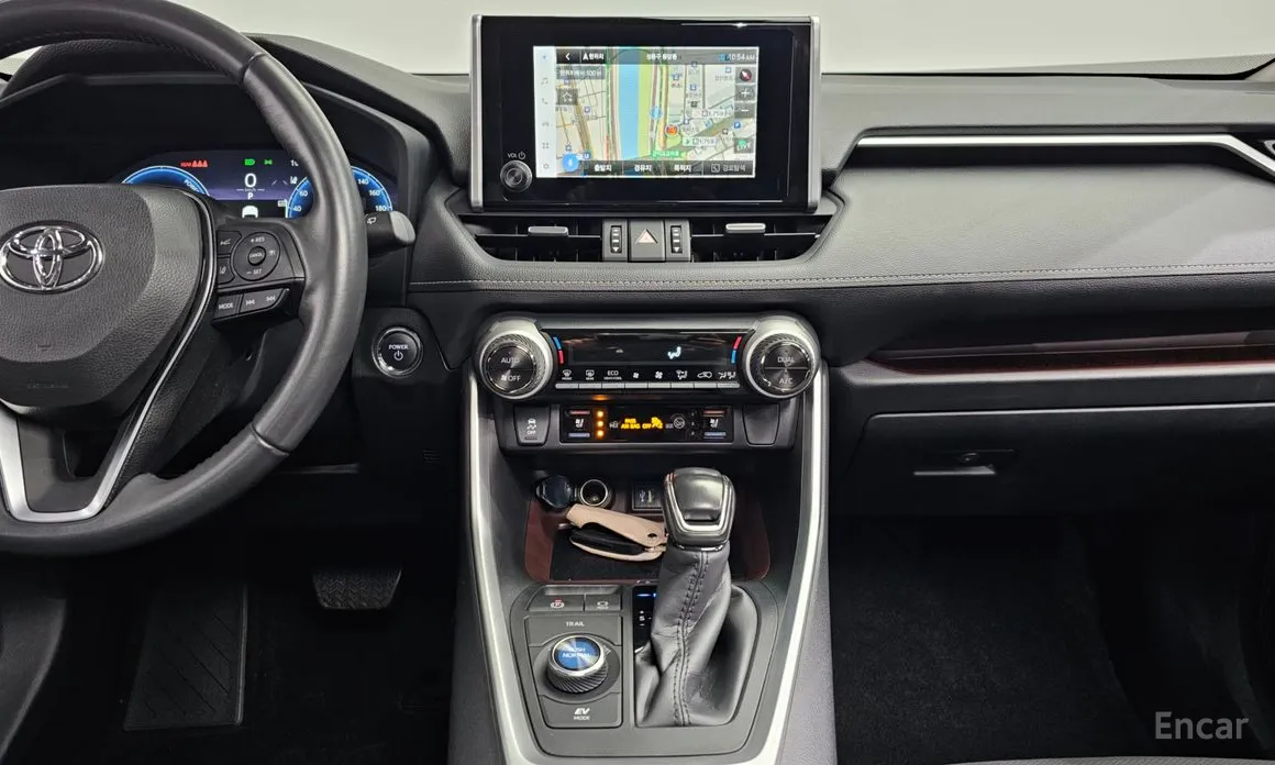 Фото 15 - Toyota RAV4