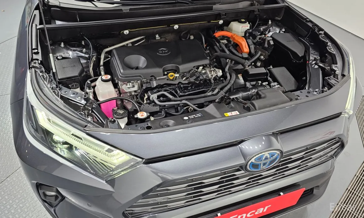 Фото 6 - Toyota RAV4