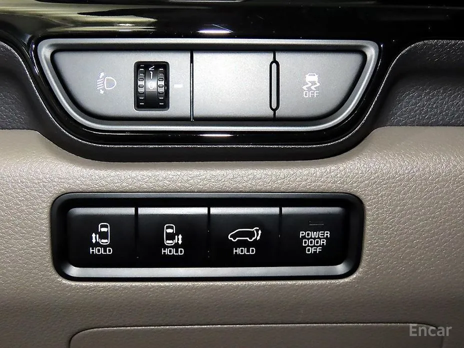 Фото 14 - Kia Carnival