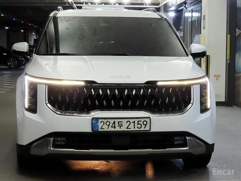 Фото 2 - Kia Carnival