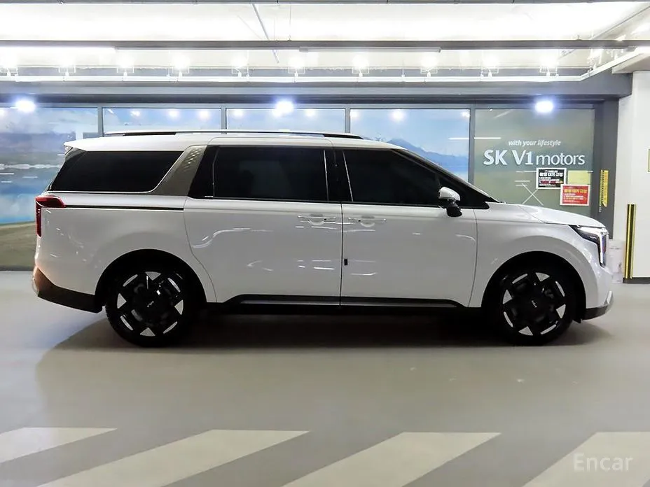 Фото 3 - Kia Carnival