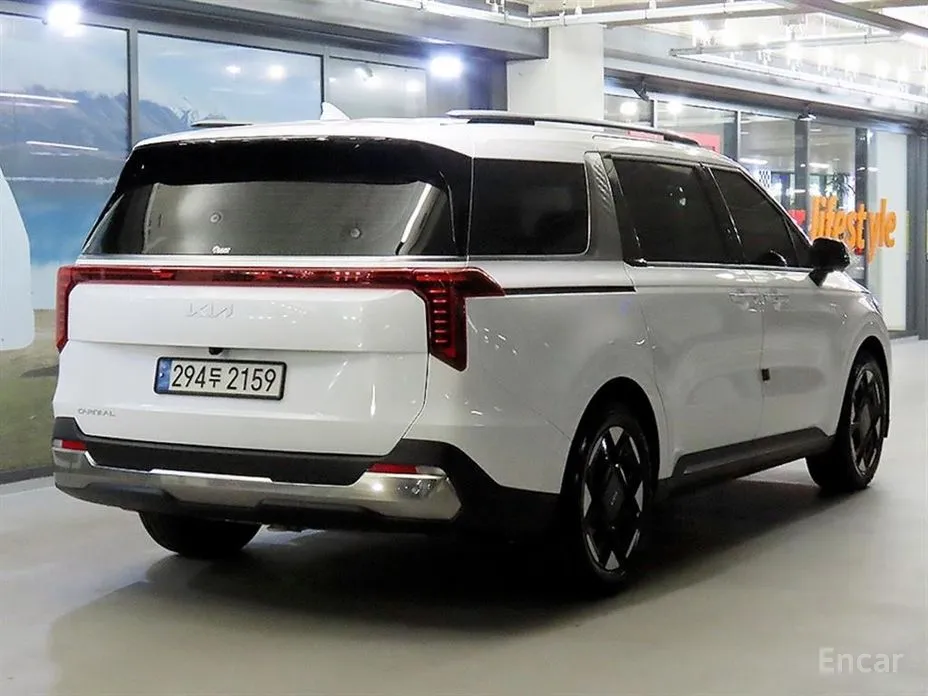 Фото 4 - Kia Carnival