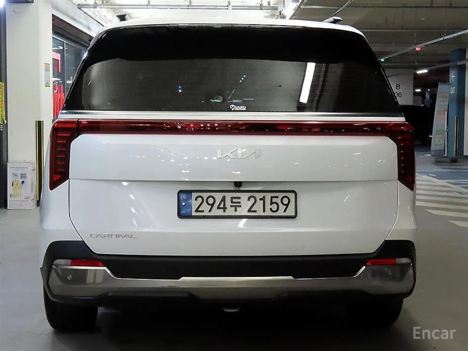 Фото 5 - Kia Carnival