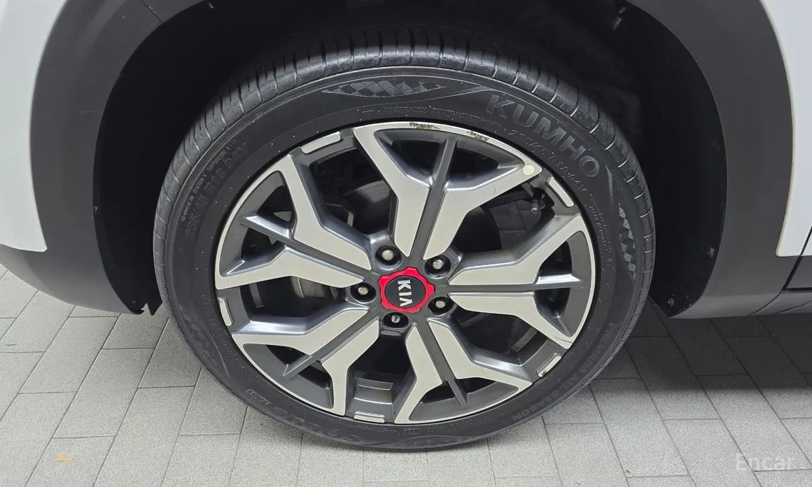 Фото 5 - Kia Seltos