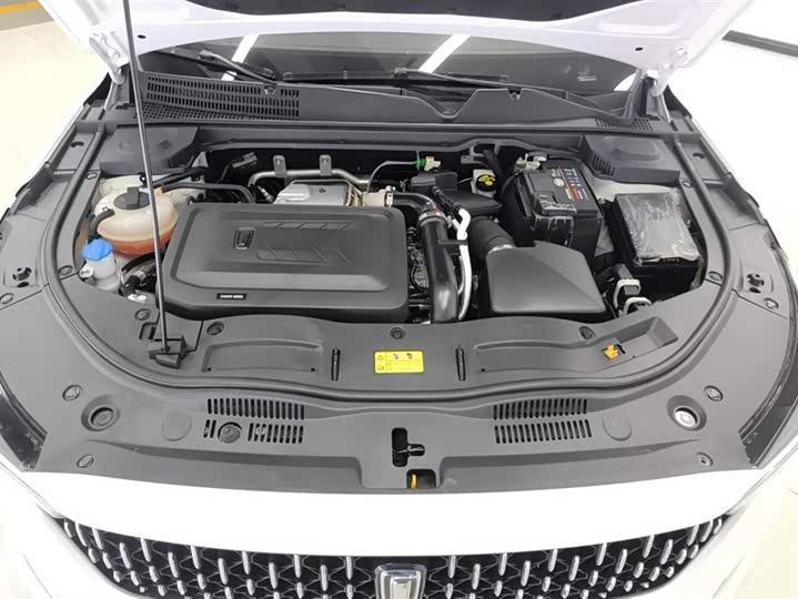 Фото 10 - Bestune B70