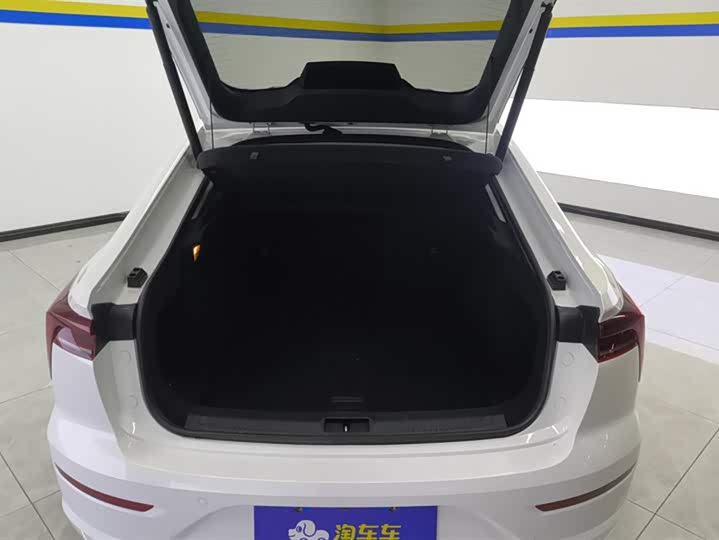 Фото 4 - Bestune B70