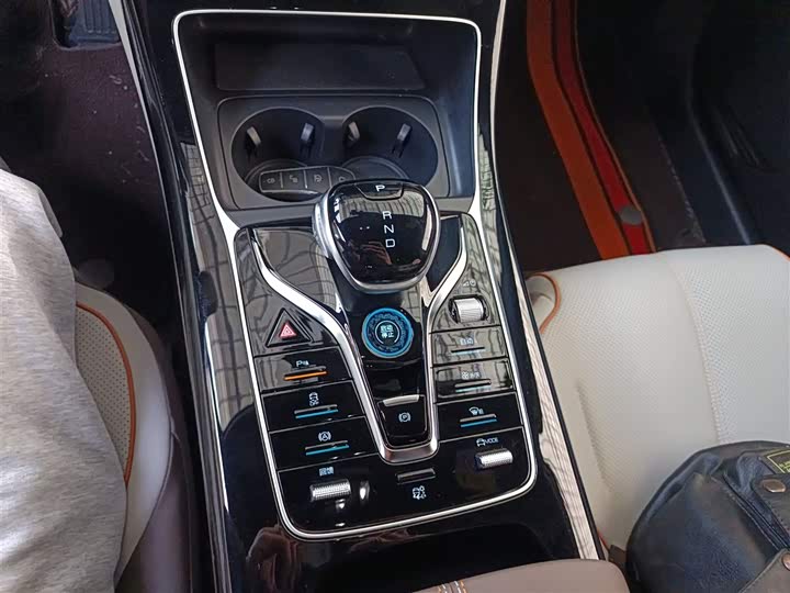 Фото 14 - BYD Qin Plus