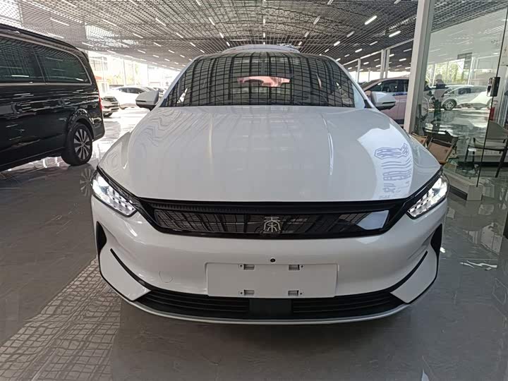 Фото 3 - BYD Qin Plus