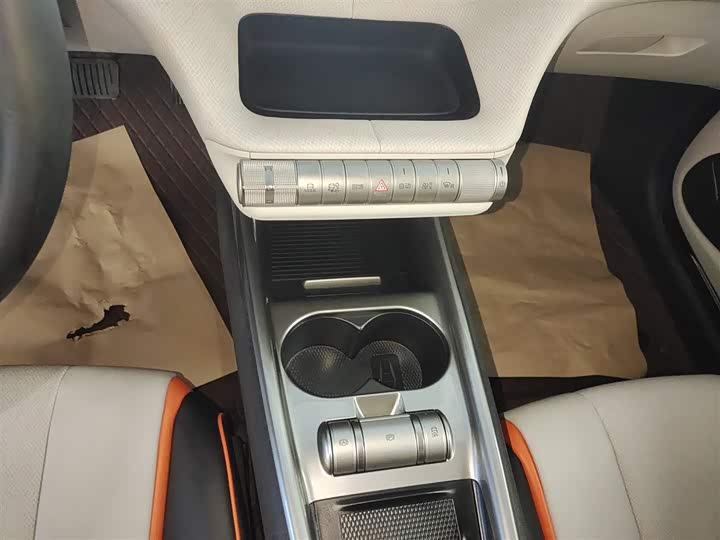 Фото 14 - BYD Dolphin