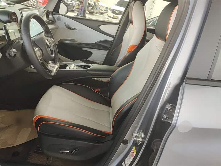 Фото 15 - BYD Dolphin