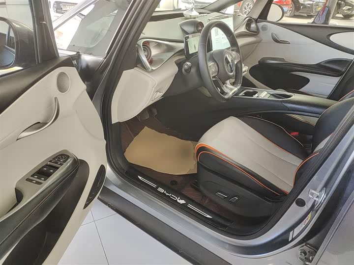 Фото 16 - BYD Dolphin